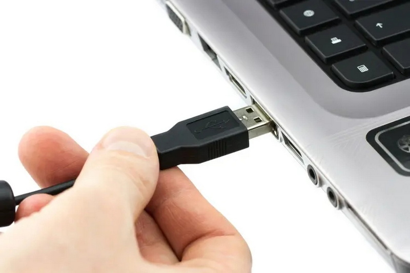 what do you plug a USB Cable into