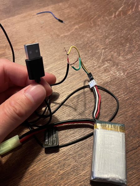 how to charge a battery with a usb cable_2