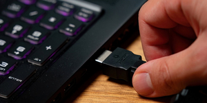 connect laptop to tv with usb cable_3.jpg