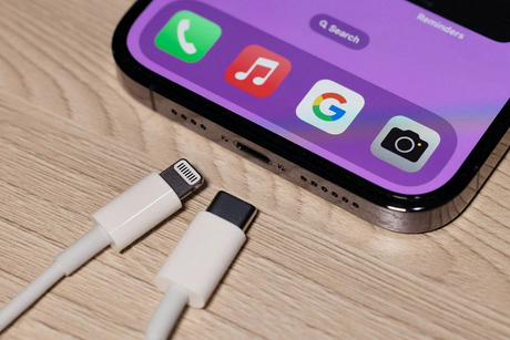 is apple lightning cable USB C.jpg