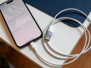 a usb cable for apple carplay_2.jpg