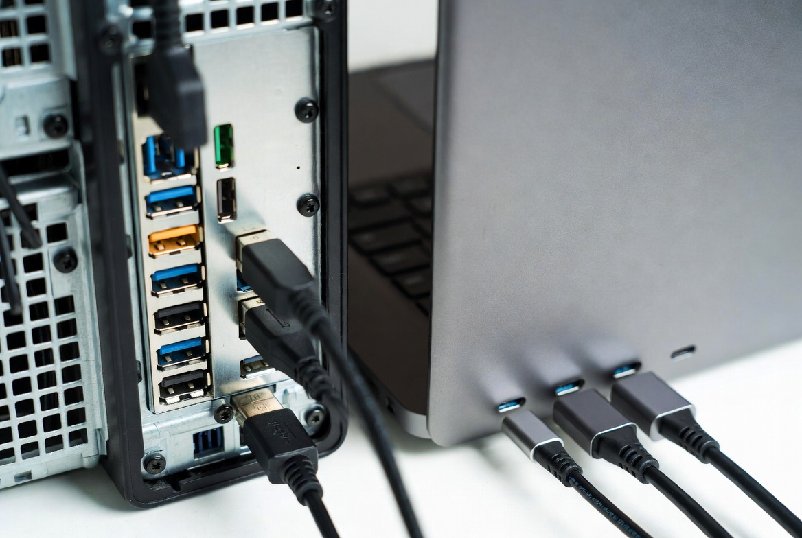 USB A And USB C Ports Comparison USB A And USB C Ports Comparison